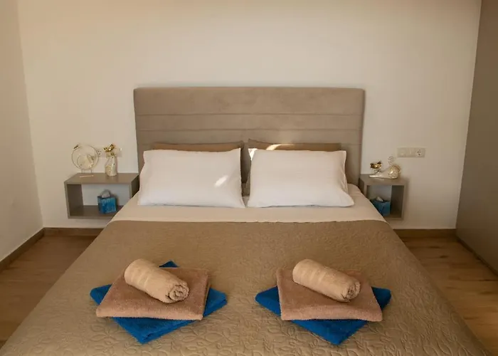 Galanos Willa Krotiri